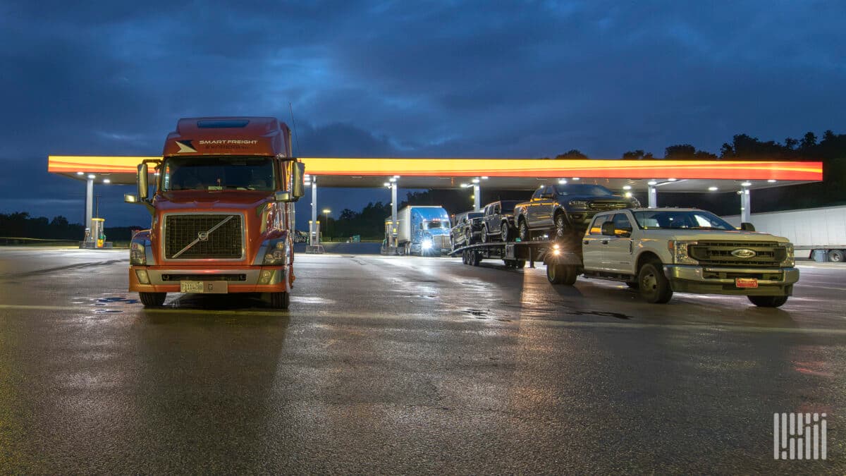 Fuel Efficiency Gap: Why Arizona Truckers See MPG Spreads of 20%+