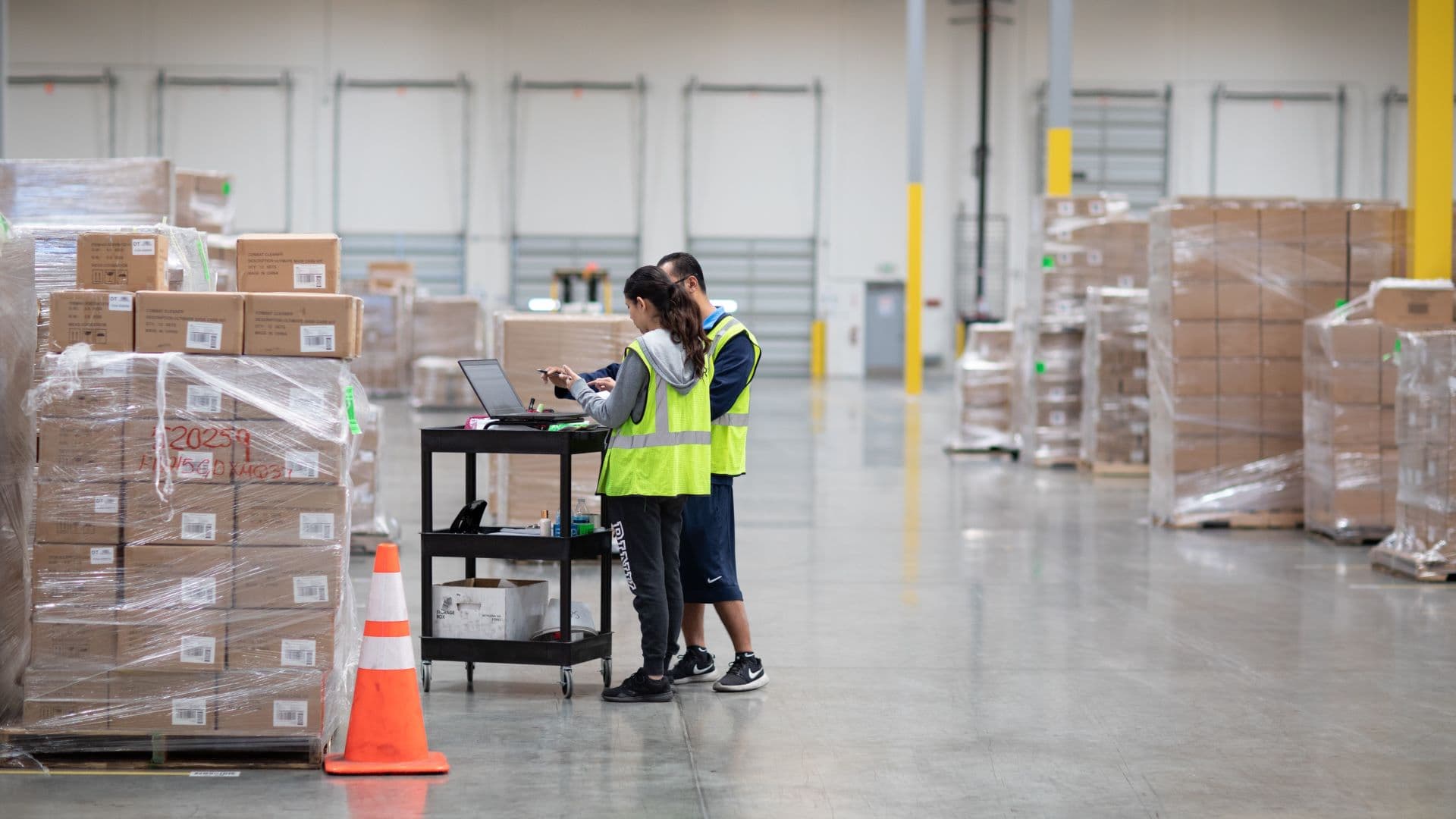 China's Manufacturing Slowdown: What It Means for Arizona Businesses