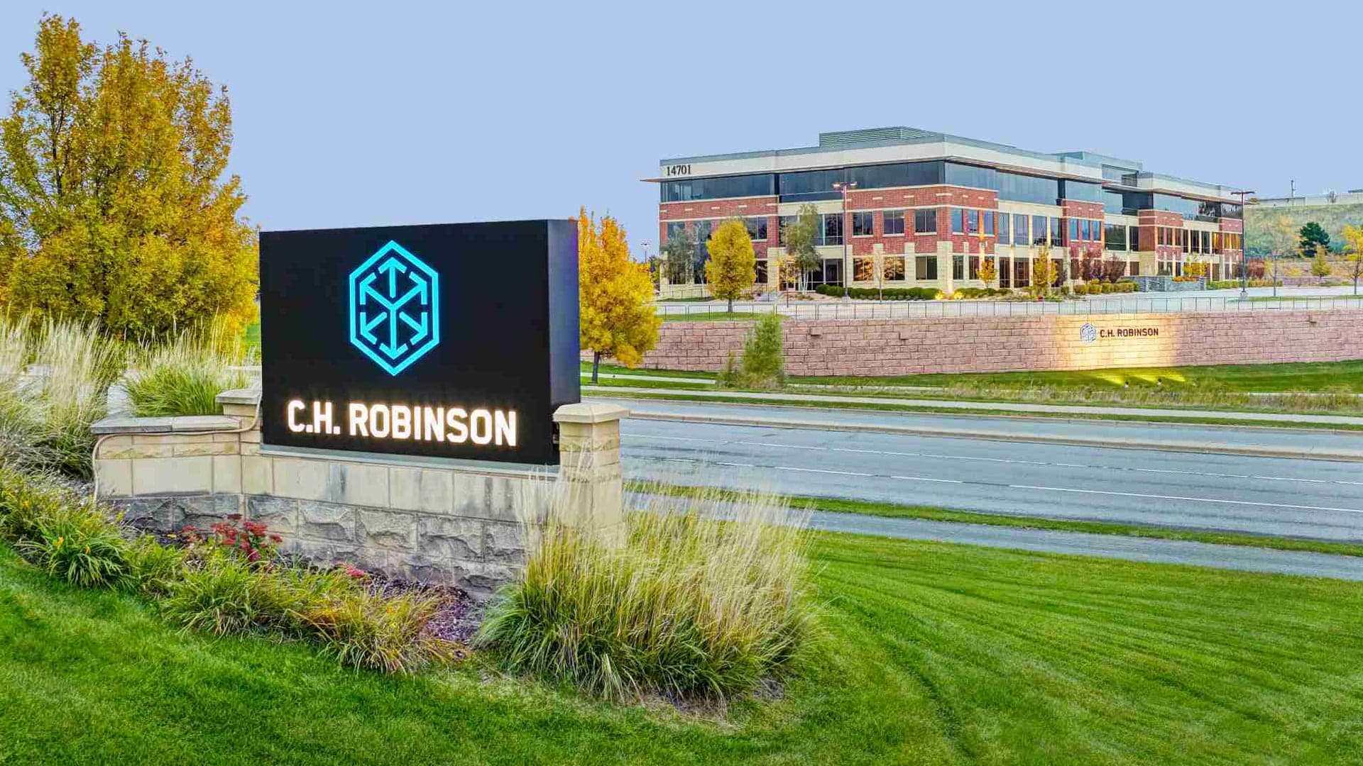 C.H. Robinson Tightens Carrier Safety Standards Amid Legal Shift